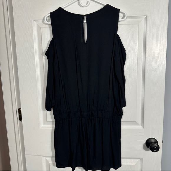 Ella Moss sz. M Black Cold Shoulder Romper, pockets, date night - Picture 6 of 7